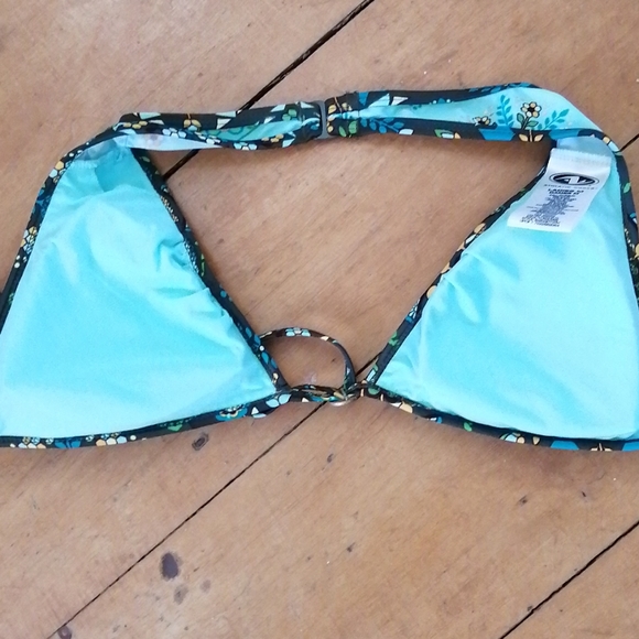 2/$20 Bikini top - Picture 4 of 5